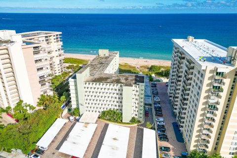 Condominio en venta en Lauderdale-by-the-Sea, Florida, 2 dormitorios, 93.09 m2 № 862555 - foto 25