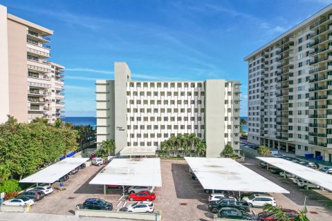 Condominio en venta en Lauderdale-by-the-Sea, Florida, 2 dormitorios, 93.09 m2 № 862555 - foto 24