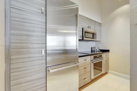 Condo in Miami, Florida, 3 bedrooms  № 972553 - photo 14