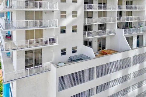 Copropriété à vendre à Miami, Floride: 3 chambres, 114.46 m2 № 972553 - photo 5