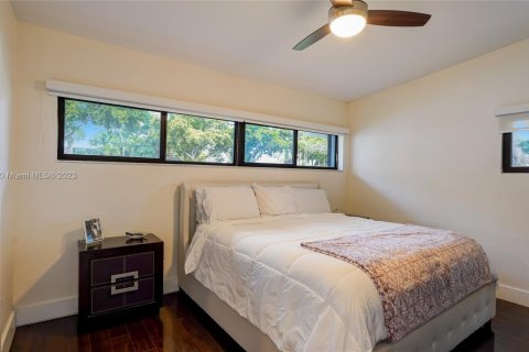 Casa en venta en North Miami, Florida, 4 dormitorios, 204.94 m2 № 830093 - foto 20