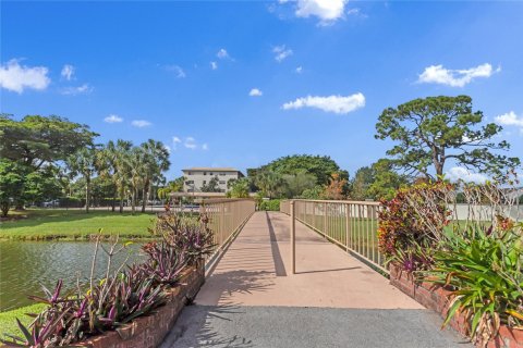 Copropriété à vendre à Coconut Creek, Floride: 2 chambres, 112.41 m2 № 837686 - photo 10