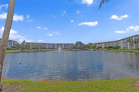 Copropriété à vendre à Coconut Creek, Floride: 2 chambres, 112.41 m2 № 837686 - photo 11