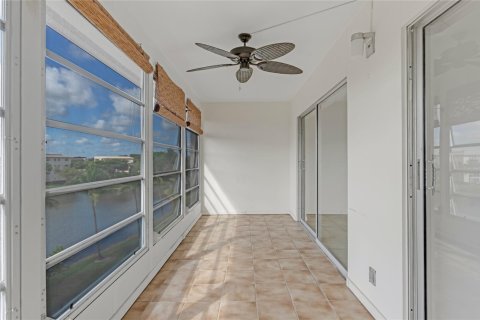 Copropriété à vendre à Coconut Creek, Floride: 2 chambres, 112.41 m2 № 837686 - photo 15