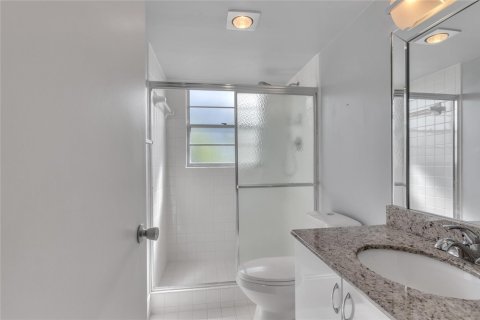 Copropriété à vendre à Coconut Creek, Floride: 2 chambres, 112.41 m2 № 837686 - photo 18