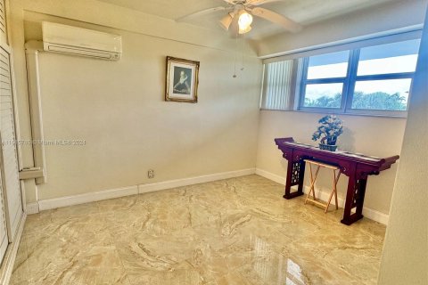 Copropriété à vendre à Fort Lauderdale, Floride: 3 chambres, 123.47 m2 № 1427295 - photo 14