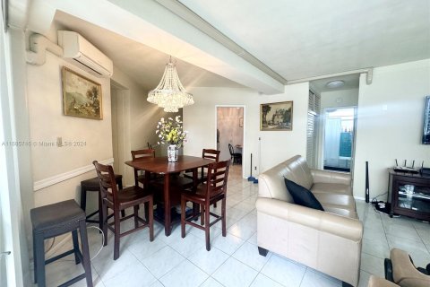 Condo in Fort Lauderdale, Florida, 3 bedrooms  № 1427295 - photo 7