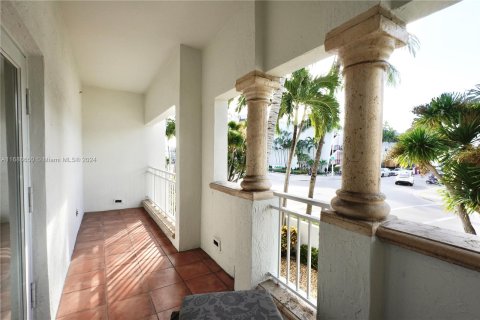 Condo in Miami Beach, Florida, 3 bedrooms  № 1427297 - photo 19