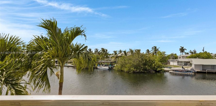 Condo in Key West, Florida, 1 bedroom  № 1221759