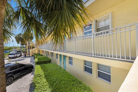 Condo in Key West, Florida, 1 bedroom  № 1221759 - photo 11