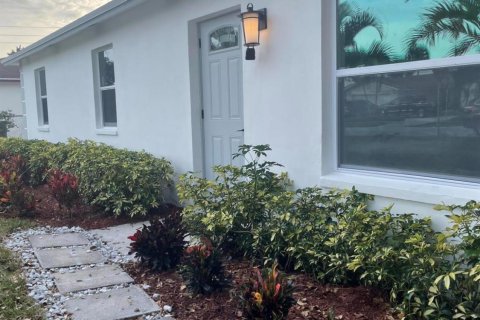 Casa en venta en West Palm Beach, Florida, 3 dormitorios, 109.25 m2 № 878467 - foto 7