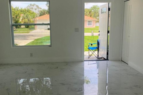 Villa ou maison à vendre à West Palm Beach, Floride: 3 chambres, 109.25 m2 № 878467 - photo 13