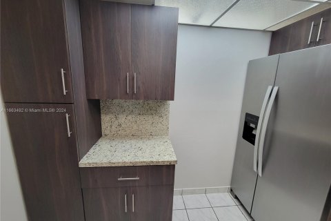 Copropriété à vendre à Miami, Floride: 2 chambres, 92.9 m2 № 1383491 - photo 5