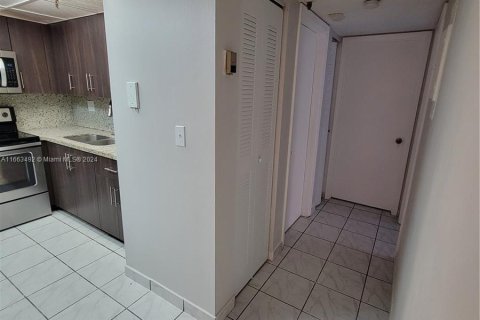 Copropriété à vendre à Miami, Floride: 2 chambres, 92.9 m2 № 1383491 - photo 6