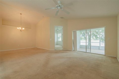 House in Edgewater, Florida 3 bedrooms, 154.5 sq.m. № 829387 - photo 25