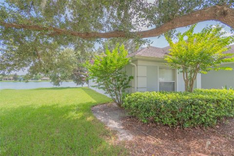 Villa ou maison à vendre à Edgewater, Floride: 3 chambres, 154.5 m2 № 829387 - photo 2