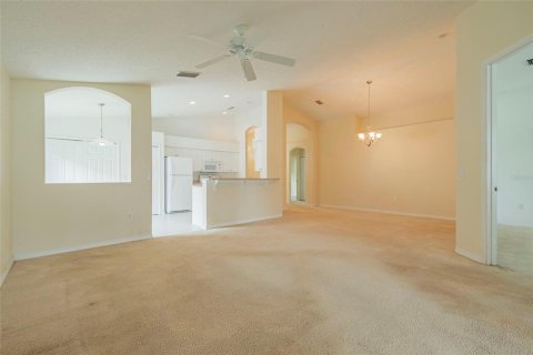 House in Edgewater, Florida 3 bedrooms, 154.5 sq.m. № 829387 - photo 26