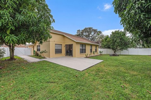 Villa ou maison à louer à Tampa, Floride: 3 chambres, 116.03 m2 № 820305 - photo 18