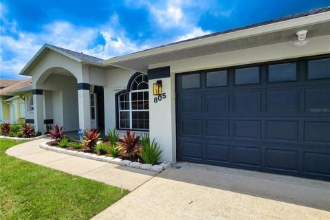 House in Palm Bay, Florida 3 bedrooms, 172.52 sq.m. № 1335792 - photo 6