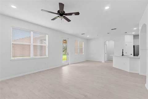 Villa ou maison à vendre à Kissimmee, Floride: 5 chambres, 294.13 m2 № 1335795 - photo 28