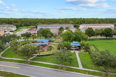 Villa ou maison à vendre à Kissimmee, Floride: 5 chambres, 294.13 m2 № 1335795 - photo 7