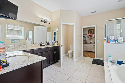 Casa en venta en DeLand, Florida, 5 dormitorios, 270.16 m2 № 1190658 - foto 19