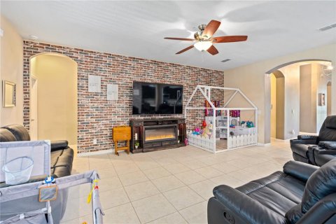 Casa en venta en DeLand, Florida, 5 dormitorios, 270.16 m2 № 1190658 - foto 8