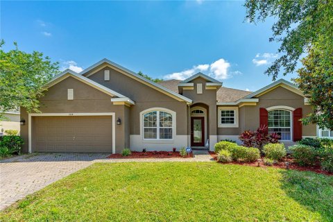 Villa ou maison à vendre à DeLand, Floride: 5 chambres, 270.16 m2 № 1190658 - photo 1