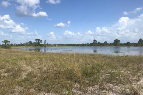 Купить земельный участок в Пунта-Горда, Флорида № 219708 - фото 21