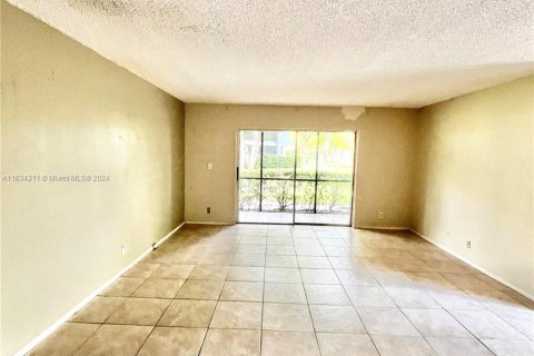 Condo in Oakland Park, Florida, 1 bedroom  № 1294804 - photo 5