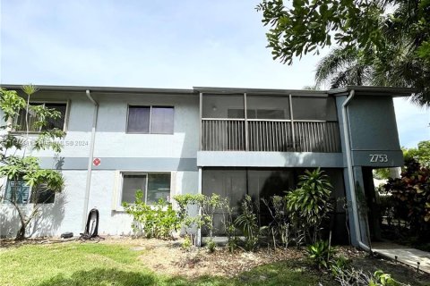 Condo in Oakland Park, Florida, 1 bedroom  № 1294804 - photo 2