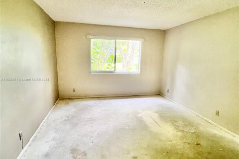 Condo in Oakland Park, Florida, 1 bedroom  № 1294804 - photo 6