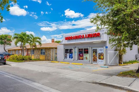 Купить коммерческую недвижимость в Хайалиа, Флорида № 26825 - фото 8