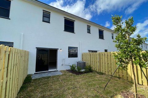 Touwnhouse à vendre à Homestead, Floride: 3 chambres, 123.37 m2 № 876464 - photo 13