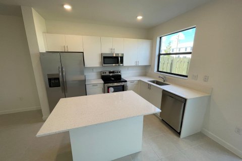 Adosado en venta en Homestead, Florida, 3 dormitorios, 123.37 m2 № 876464 - foto 15