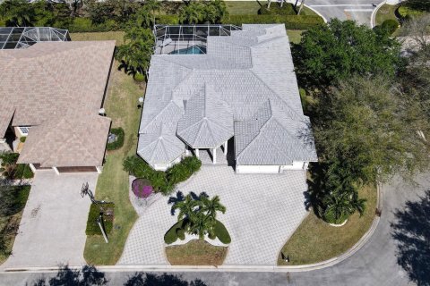 House in Coral Springs, Florida 5 bedrooms, 281.49 sq.m. № 1007552 - photo 4
