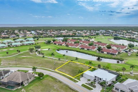 Terreno en venta en Punta Gorda, Florida № 1108469 - foto 1