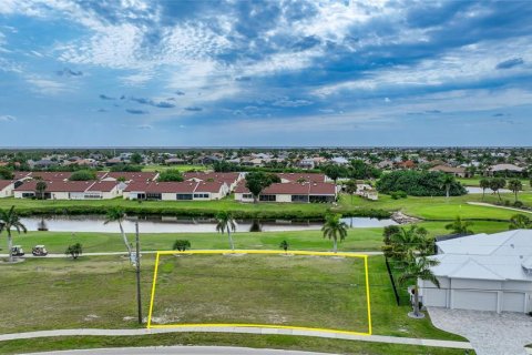 Terreno en venta en Punta Gorda, Florida № 1108469 - foto 2