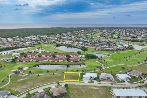 Terreno en venta en Punta Gorda, Florida № 1108469 - foto 6