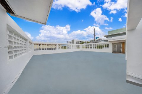 Propiedad comercial en venta en Miami Beach, Florida № 1015996 - foto 17