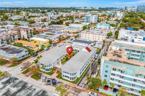 Commercial property in Miami Beach, Florida № 1015996 - photo 19