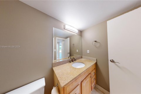 Condominio en venta en Hallandale Beach, Florida, 2 dormitorios, 130.06 m2 № 1206429 - foto 23