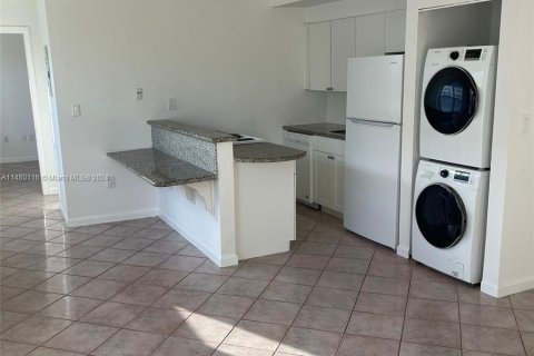 Copropriété à vendre à Miami Beach, Floride: 2 chambres, 63.17 m2 № 1280774 - photo 17