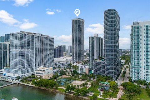 Condominio en venta en Miami, Florida, 2 dormitorios, 97.36 m2 № 1413582 - foto 3