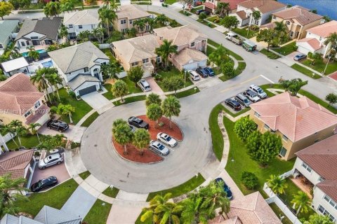 Casa en venta en Miramar, Florida, 5 dormitorios, 281.68 m2 № 1413631 - foto 28