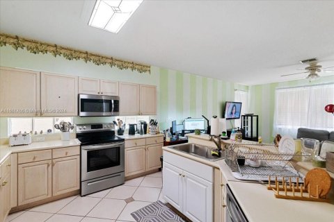 Casa en venta en Miramar, Florida, 5 dormitorios, 281.68 m2 № 1413631 - foto 18