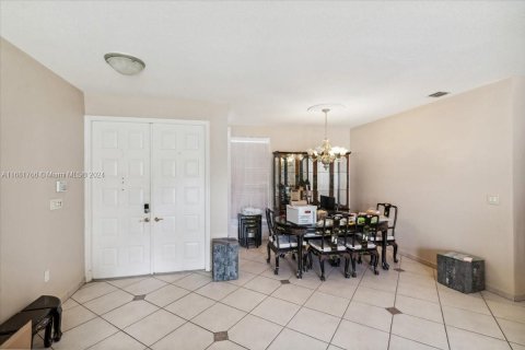 Casa en venta en Miramar, Florida, 5 dormitorios, 281.68 m2 № 1413631 - foto 8