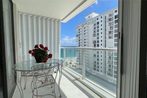 Condominio en venta en Pompano Beach, Florida, 2 dormitorios, 130.06 m2 № 1092278 - foto 13