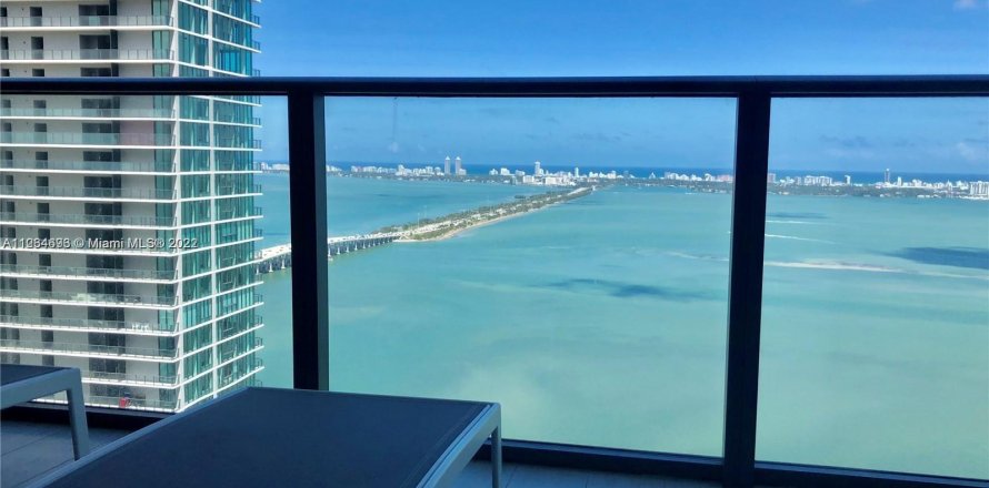 Condo in Miami, Florida, 2 bedrooms  № 71411