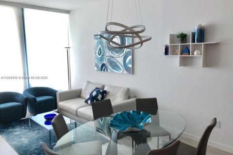 Condominio en alquiler en Miami, Florida, 2 dormitorios, 98.2 m2 № 71411 - foto 7